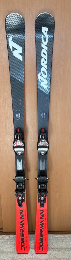 Nordica SLR DC スキー板