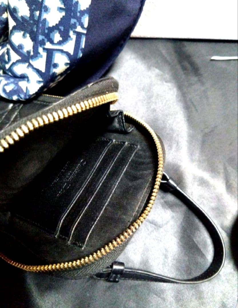 lou　　　　　　　【美品】Christian　Dior　フォンホルダー