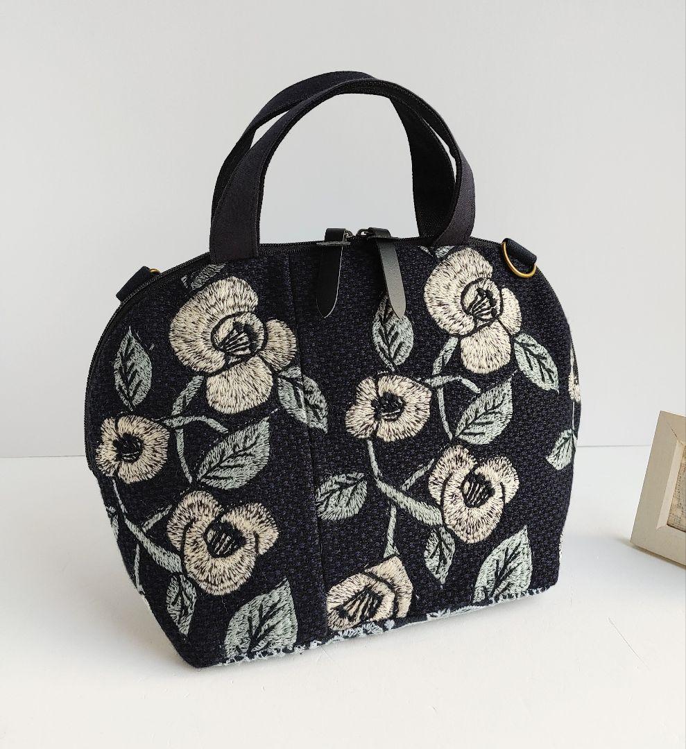 １点のみ　レア　swing camellia　ミニサイズまるいファスナーバッグ