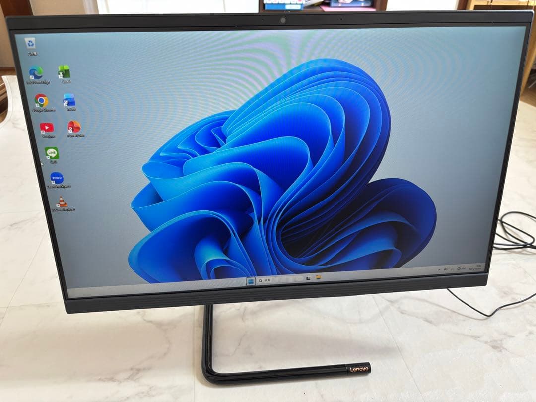 レノボ 24インチ i5-9400T 16GB　SSD512 Office付