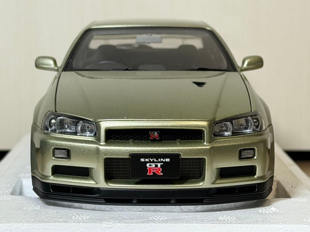 H*y様 オートアート　1/18 GT-R R34 ミレニアムジェイド