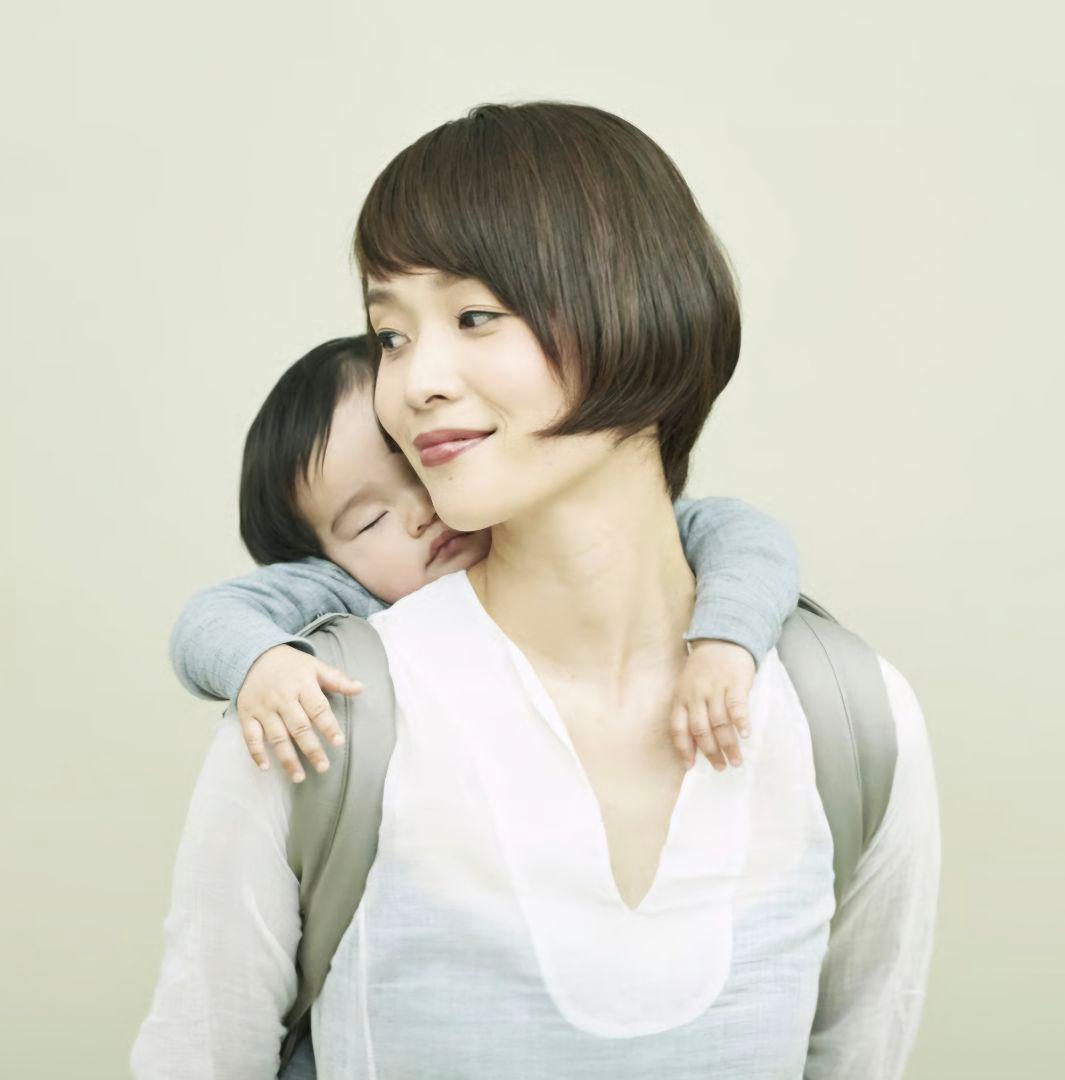 グランモッコ　gran moco ベーシック 抱っこ紐 亜麻色