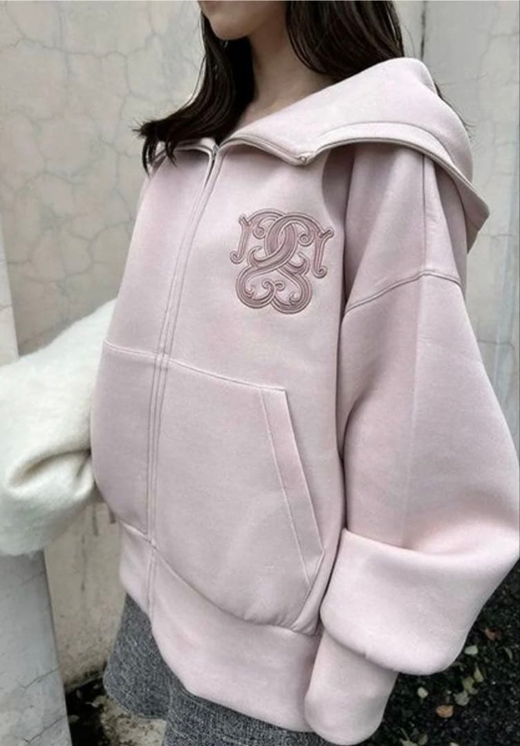 【完全完売品】スナイデル（SNIDEL）/ボリュームパーカーPNK（ラメ入り）