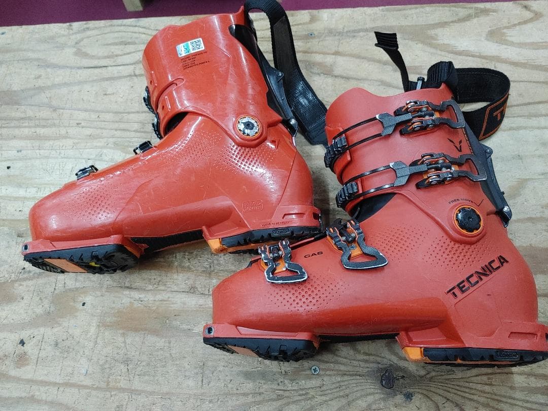 スキー 27-27.5 TECNICA COCHISE 130