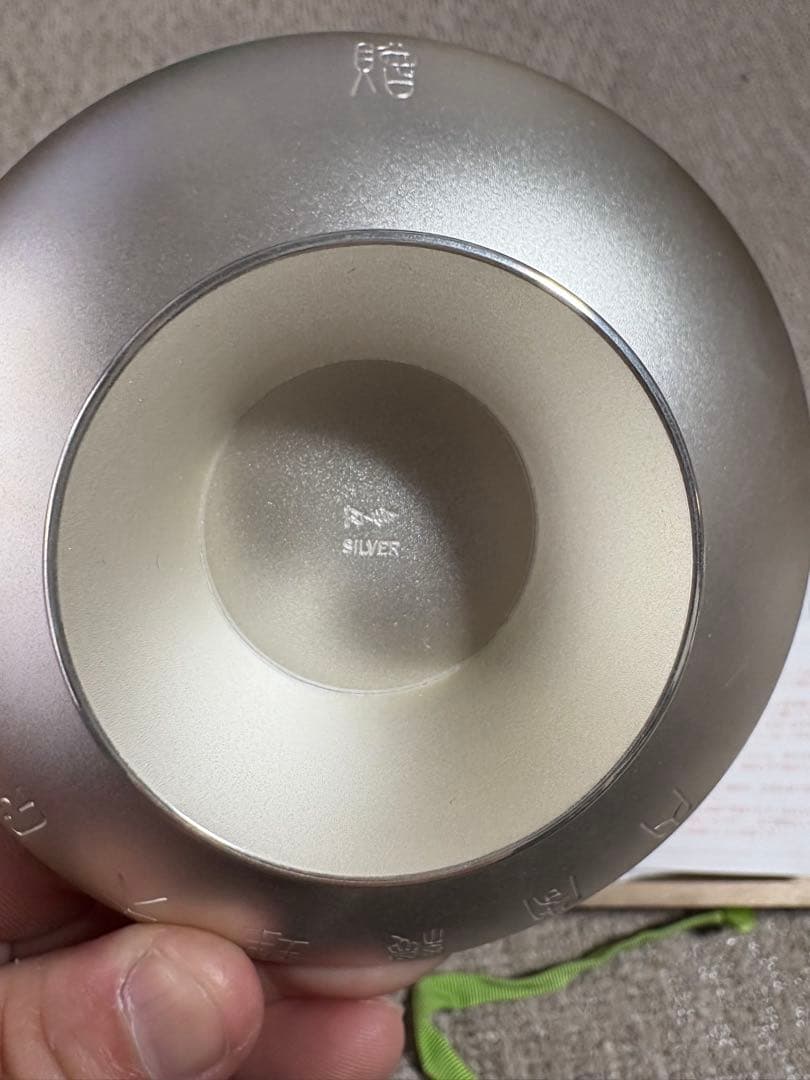 シルバー 花模様 丸型皿 木箱付き