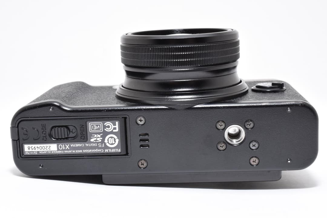■美品■ FUJIFILM 富士フィルム X10 #C685
