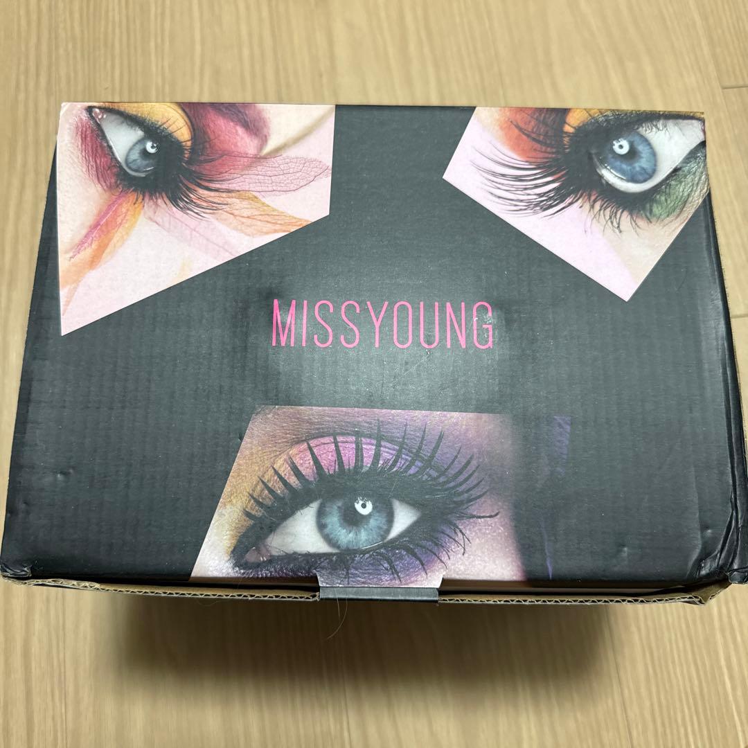 MISSYOUNG（ミスヤング）の「MAKE UP KIT（メイクアップキット）