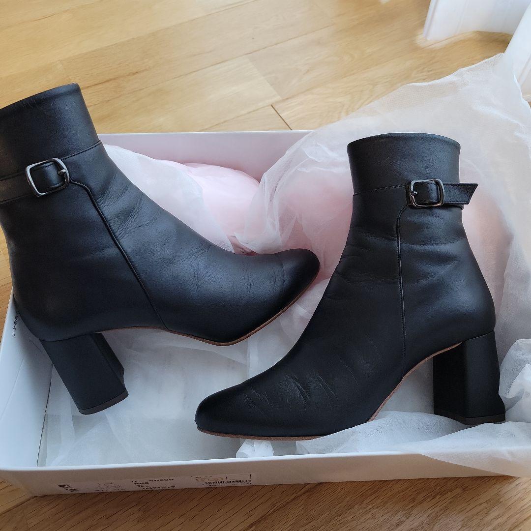 美品 ダイアナショートブーツ21.5cmブラック