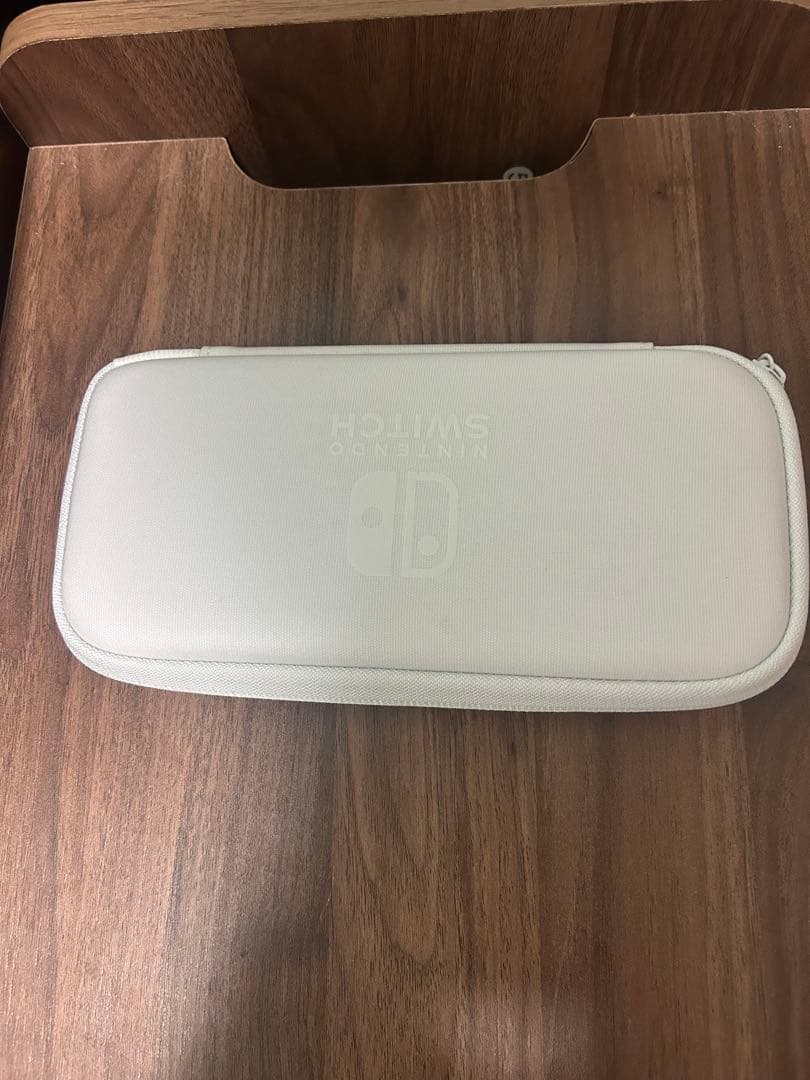 switch liteハイラルエディション、ポーチ、充電スタンド、ソフトケース