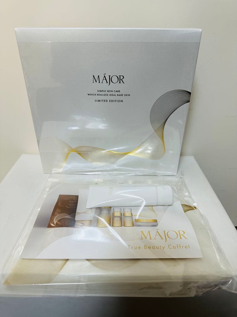 新品 未開封 マジョール トゥルービューティーコフレ アクアクレンジングジェル