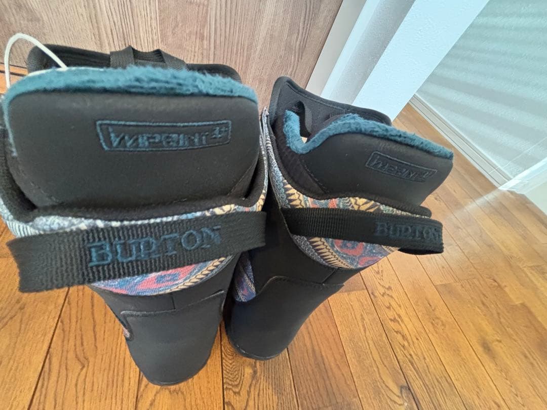 新品　Burton スノーボード　ブーツ ブラック　25cm 女性　レディース