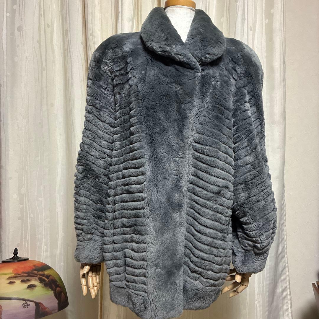 d*3様 ふわっふわつ！　ビーバーの毛皮コート