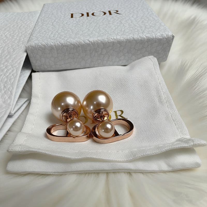 DIOR Tribales ピアス