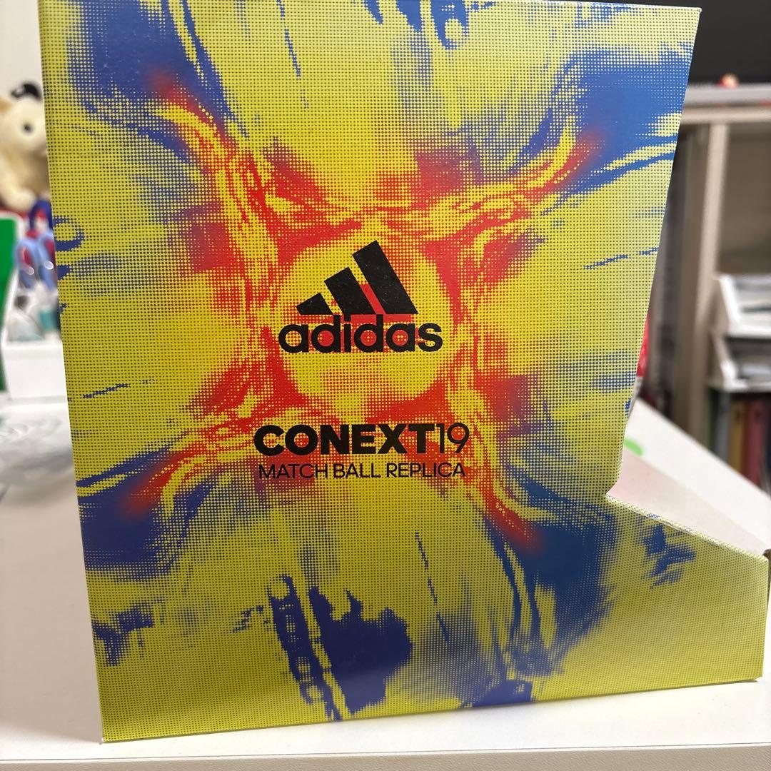adidas CONEXT19 サッカーボール サイズ4 サイン入り