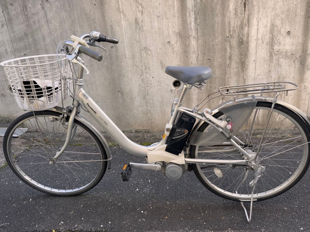 電動アシスト自転車 シルバー 前カゴ付き