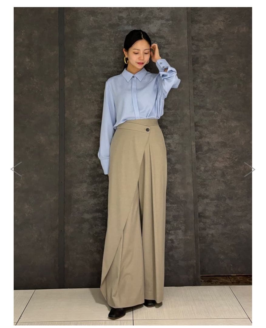 ADORE ライトデシンブラウス水色