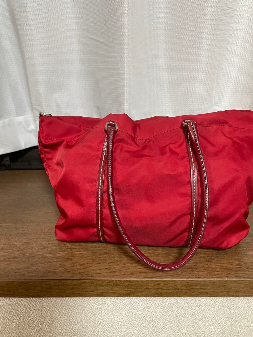 PRADA 赤 ナイロン バッグ