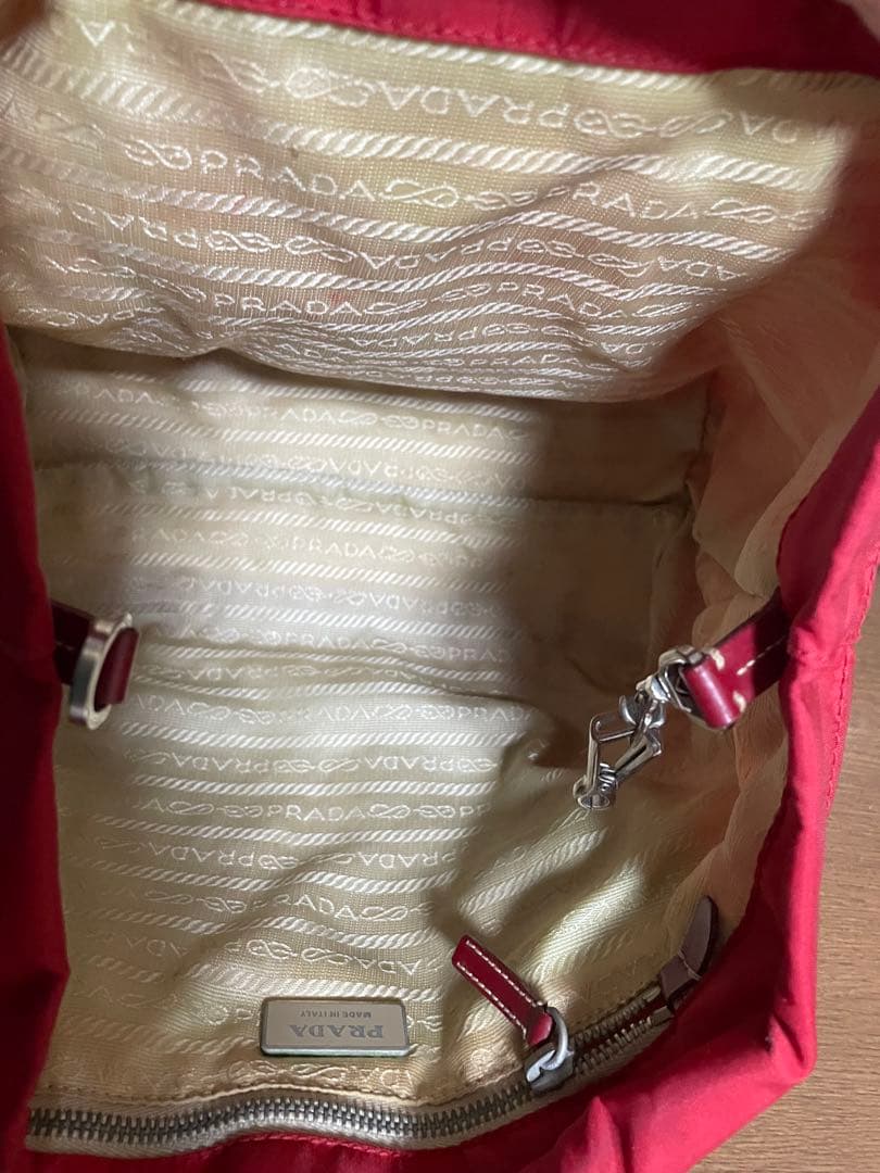 PRADA 赤 ナイロン バッグ
