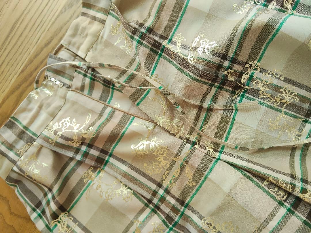 m ヌキテパ　現行モデル Check Foil Print Pants