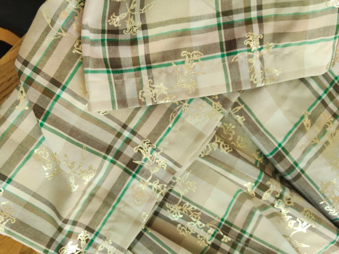 m ヌキテパ　現行モデル Check Foil Print Pants