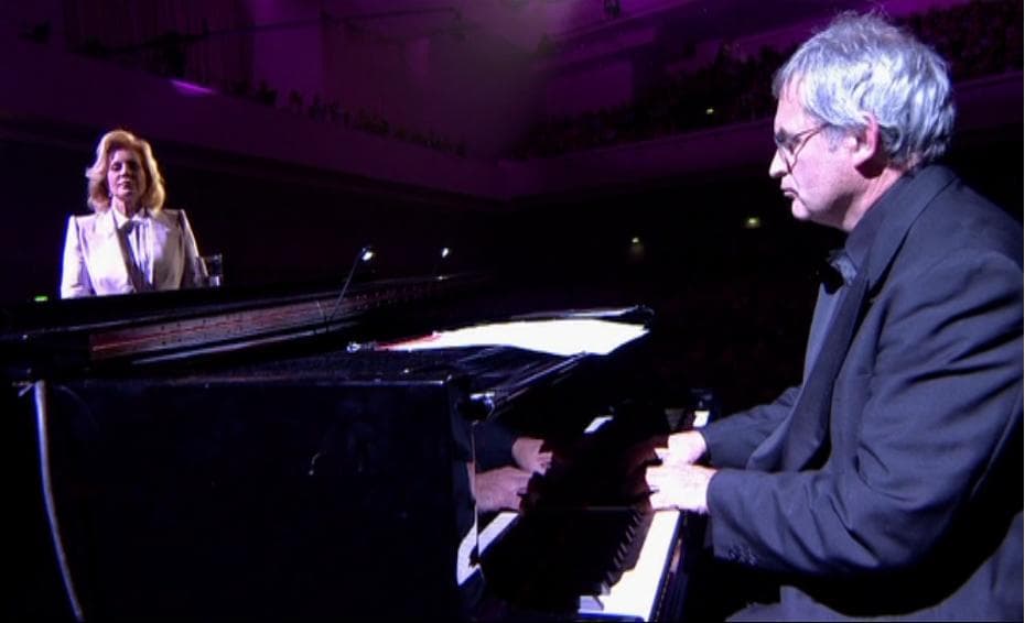 シルヴィ・バルタン50周年記念コンサートDVD-7P『Live A La Sal