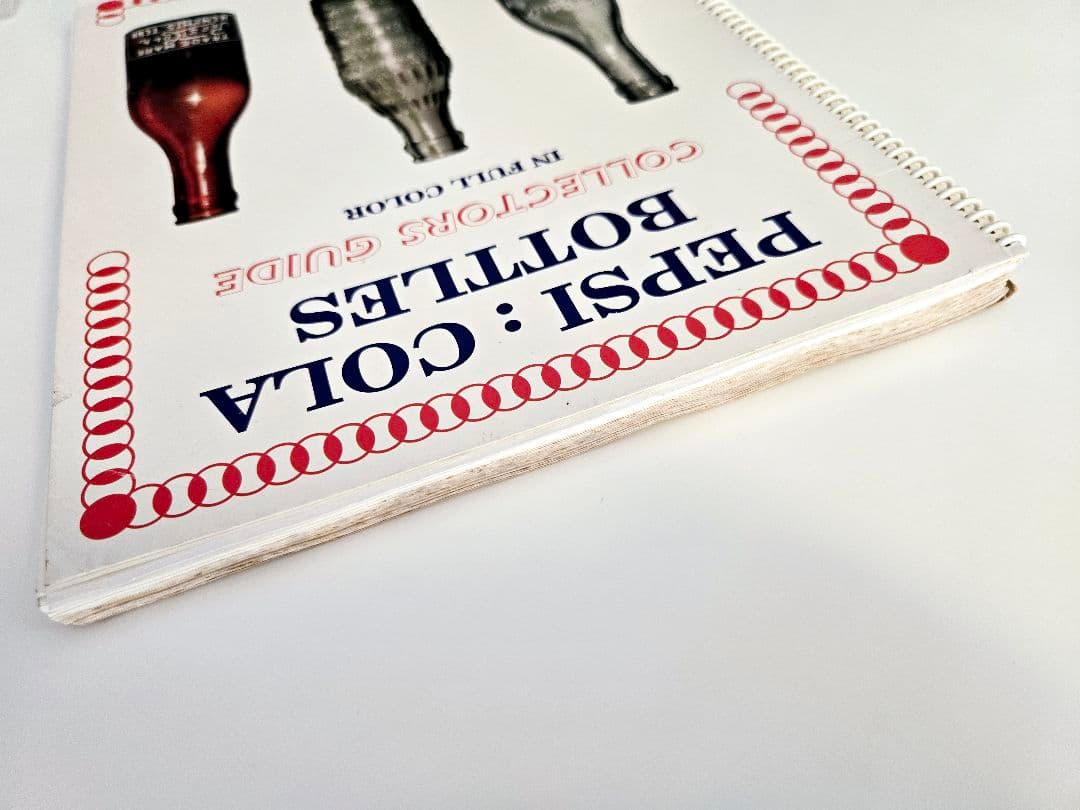 洋書 PEPSI COLA BOTTLES COLLECTORS GUIDE
