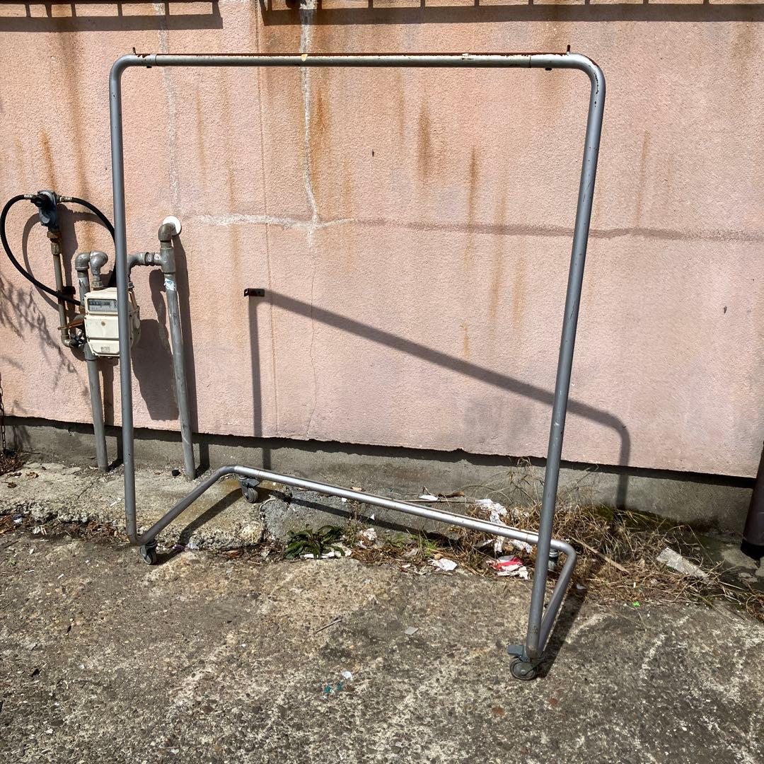 インダストリアル アイアン 鉄製 キャスター付き ハンガーラック 衣類掛け