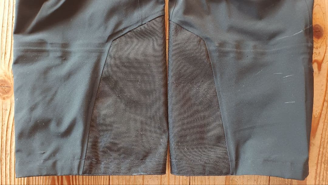 Mont-Bell パウダートラックビブ L-Sサイズ GORE-TEX 黒