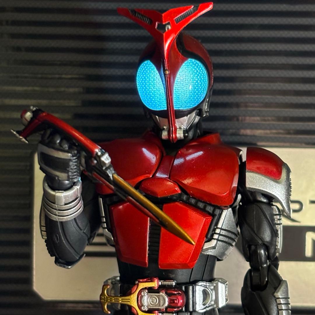 発光頭部　真骨彫　仮面ライダー カブト10th Anniversary Ver.
