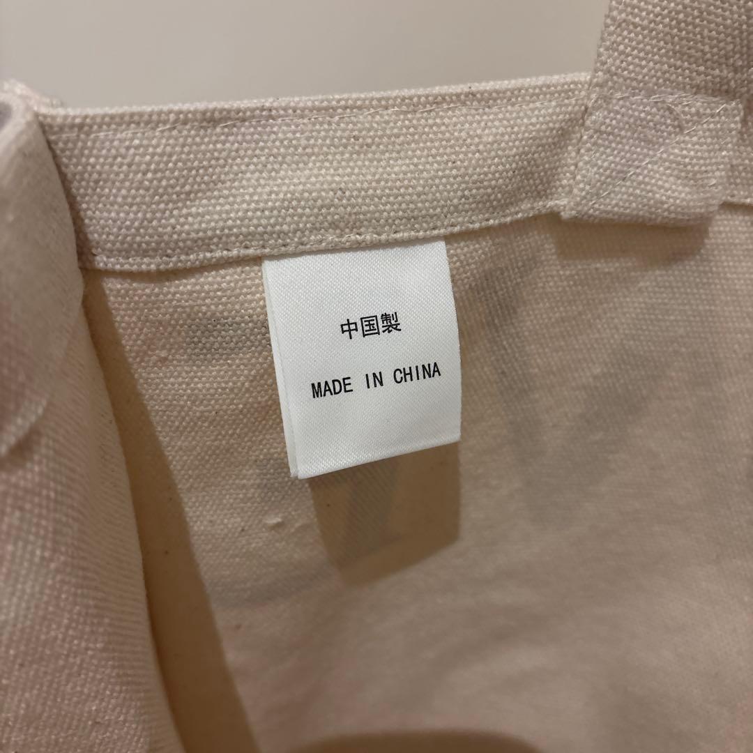 LOEWE 「ロエベ クラフテッド・ワールド展」限定イラスト入りトートバッグ