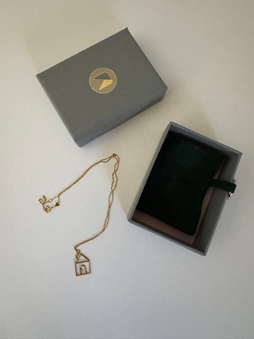 ALIITA•家の形•ペンダント•ネックレス