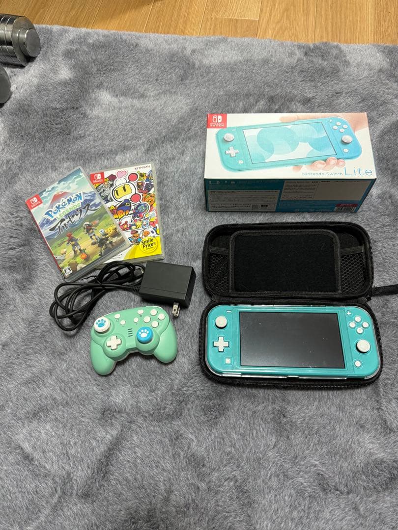 Switchライト　(美品)本体　コントローラー　ケース