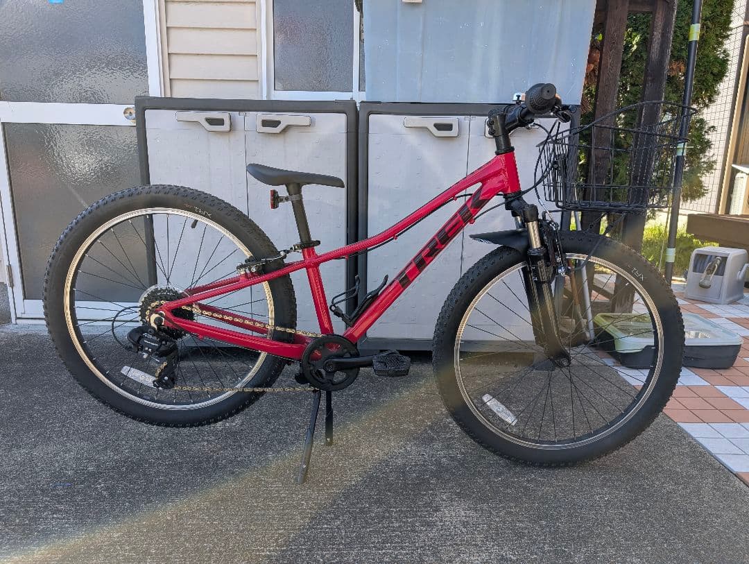 TREK プレキャリバー マゼンタ バスケット付き