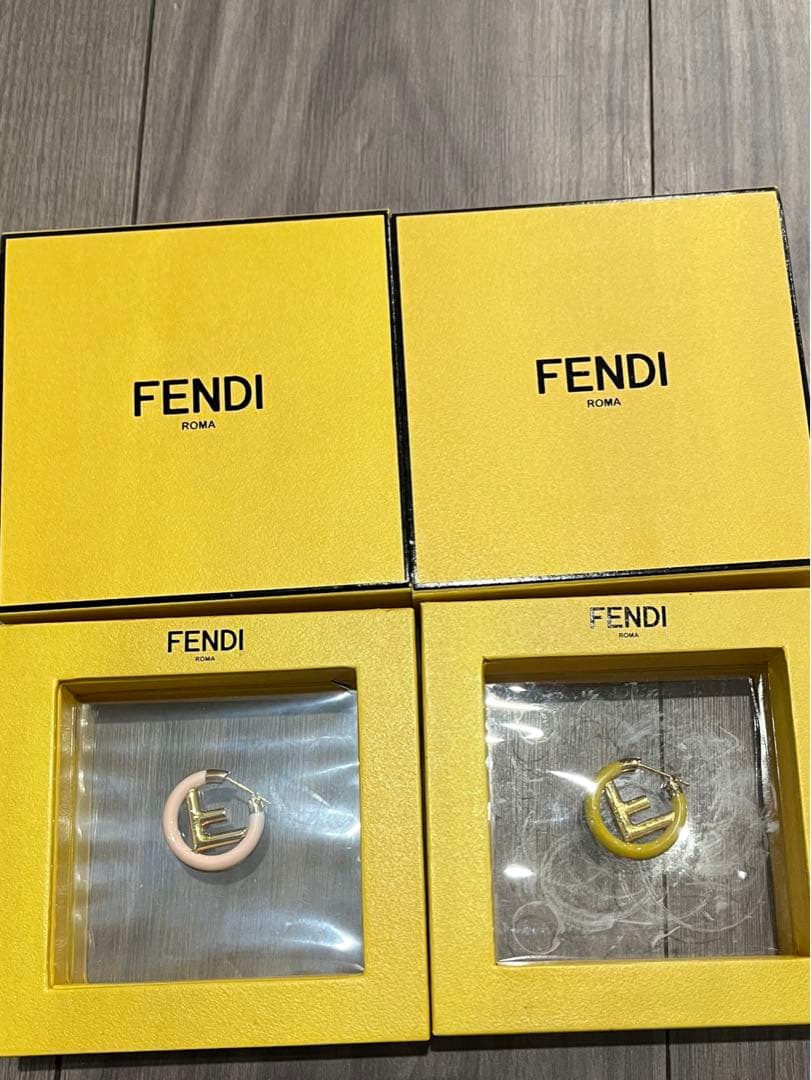 専用　　2点セット片耳　フェンディ　ピアス