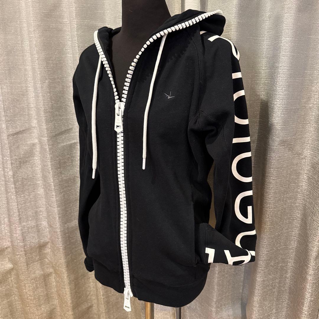 ウノピュウ★美品★ブラック フルジップ パーカー RELAX