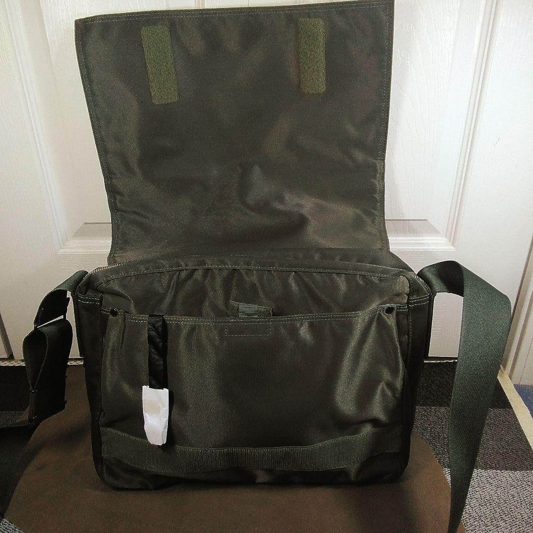 PORTER⁄LIFTショルダーバッグ カーキグリーン