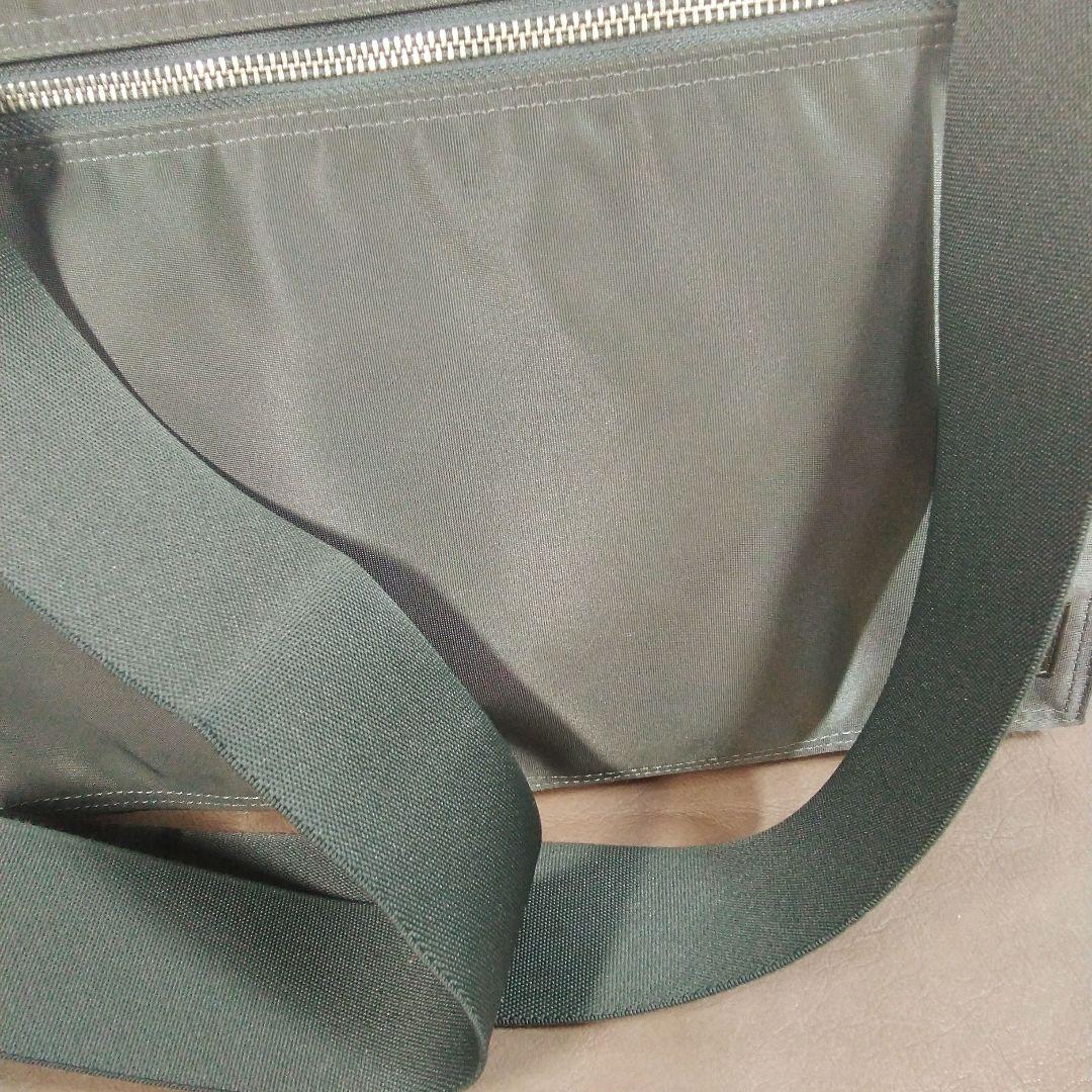 PORTER⁄LIFTショルダーバッグ カーキグリーン