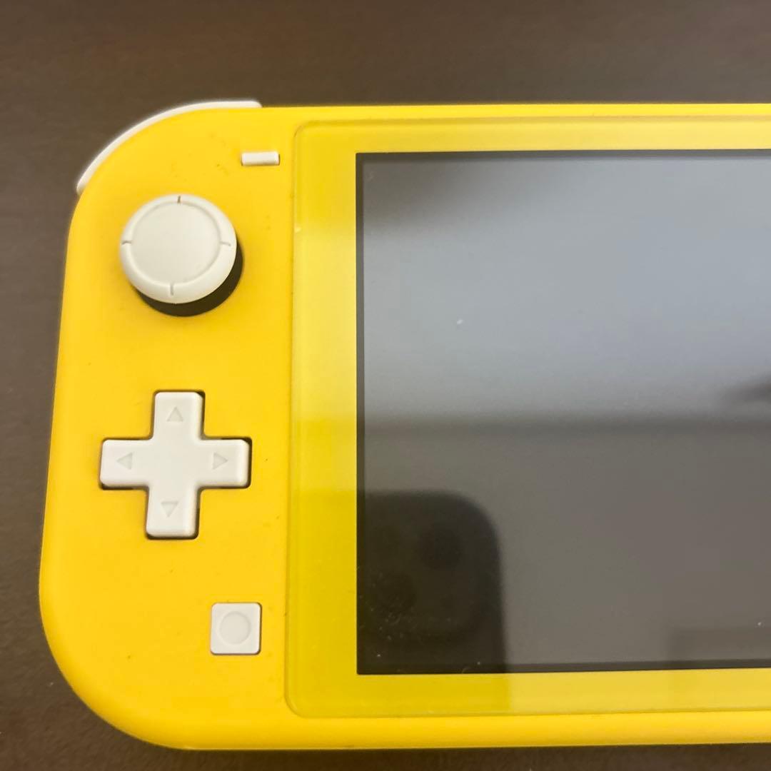 美品 ニンテンドースイッチ ライト Switch