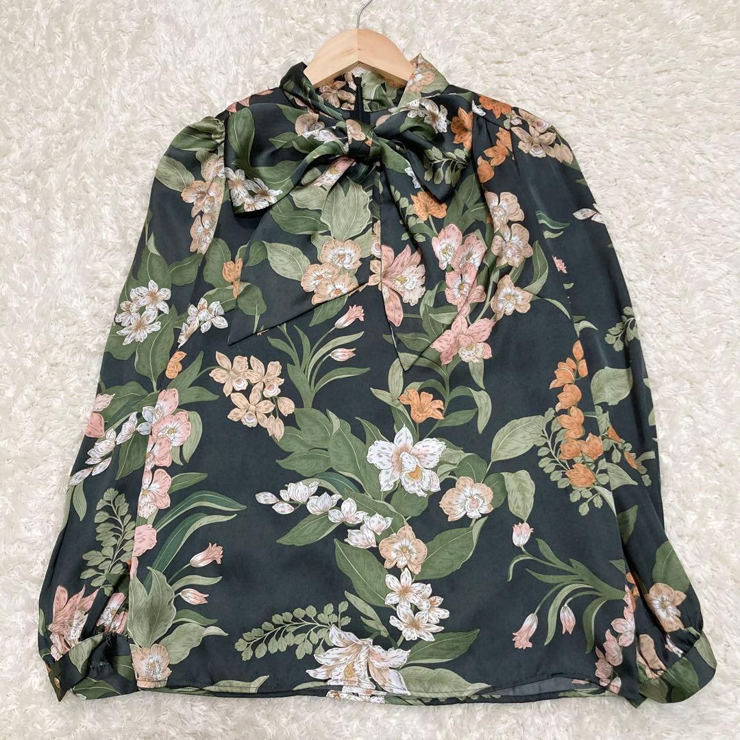 極美品✨ソブ 花柄プリントボウタイブラウス 2.7万 ボタニカル リボン 緑