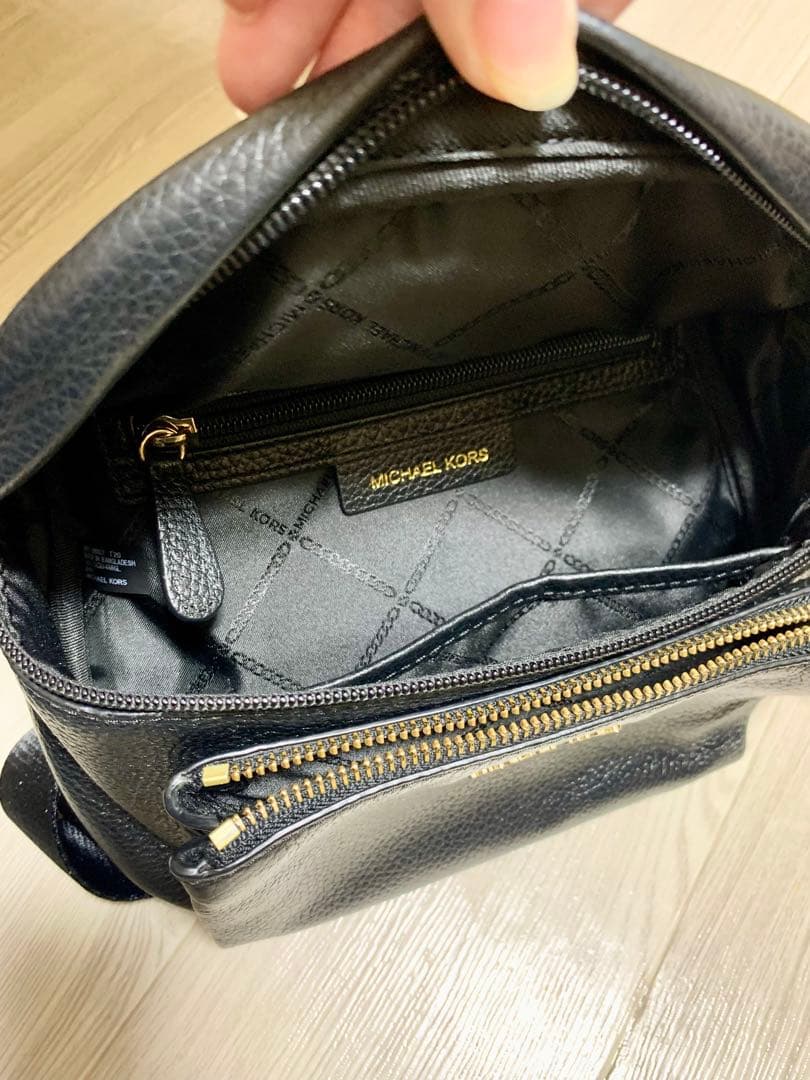 マイケルコース ボディバッグ　MICHAEL KOR