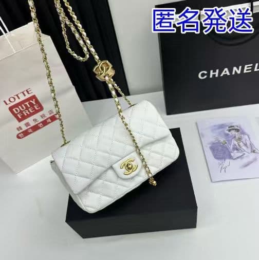 CHANEL MAKE UP ホワイトレザー ショルダーバッグ ノベルティ