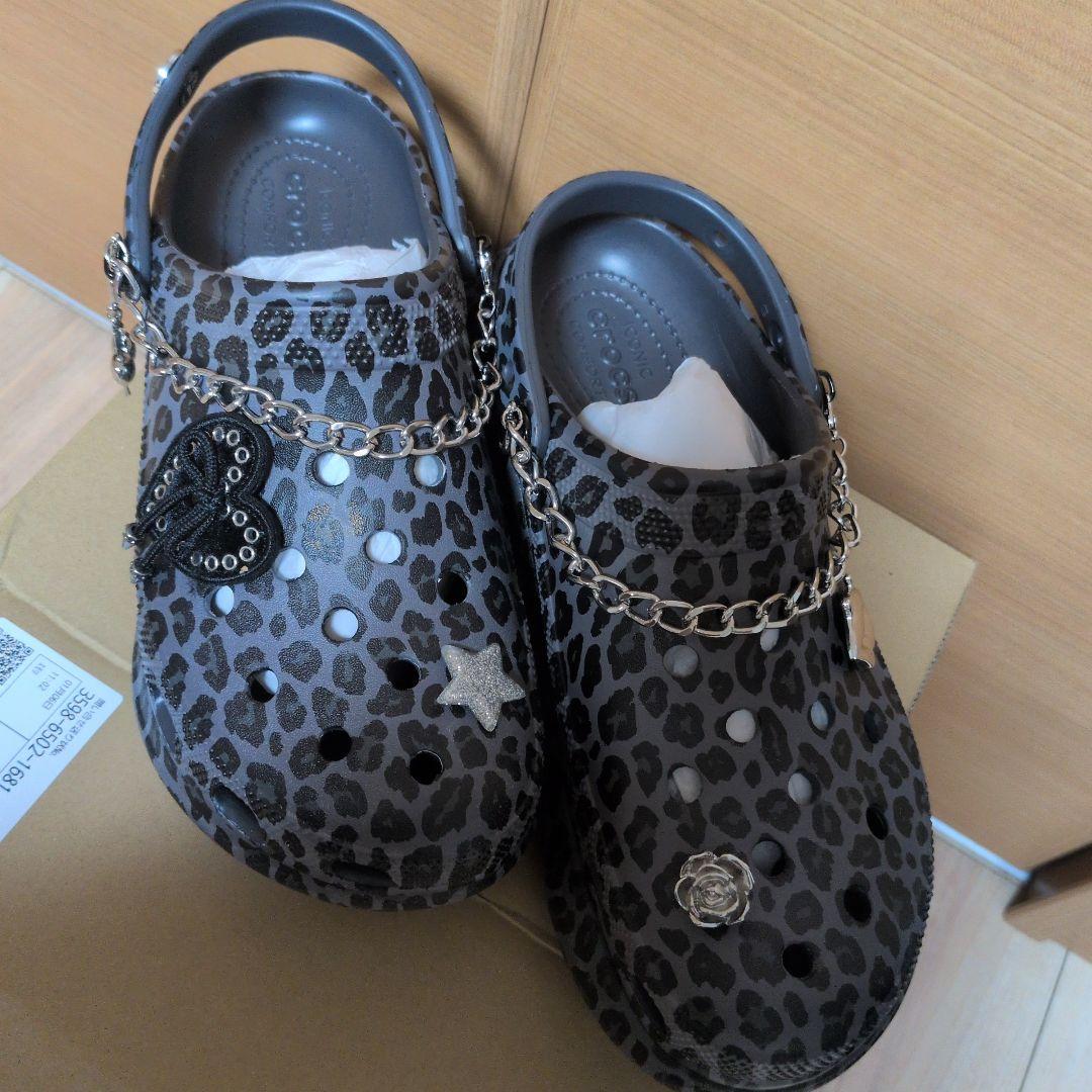ヒョウ柄 クロッグサンダル チェーン付きクロックス