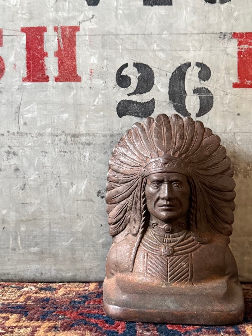 Indian Bookend ／single