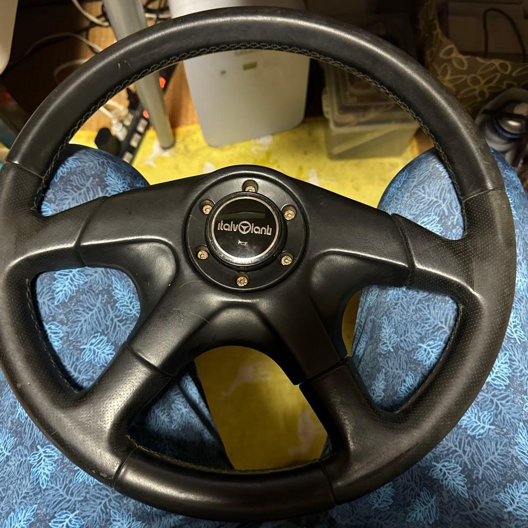italvolanti ステアリング　4スポーク メイドインイタリー　　送料無料