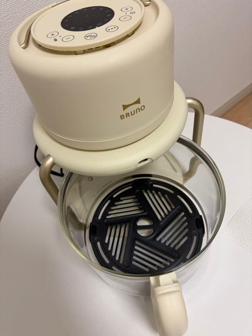 BRUNO ノンフライヤー クリーム色