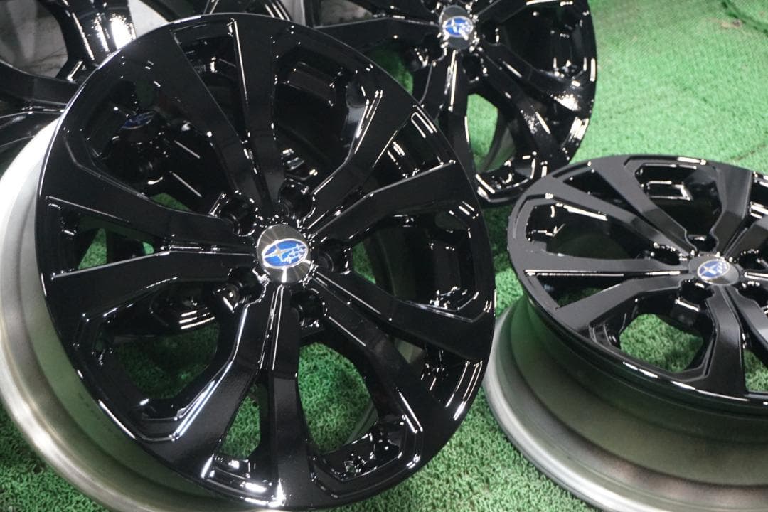 スバル純正　カスタムブラックエディション　フォレスター　レヴォーグ