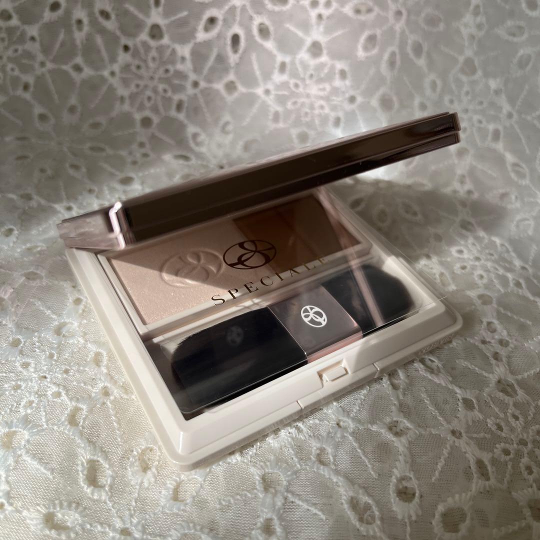 《新品未使用》スペチアーレパウダーセラムハイライト＆シャドウ