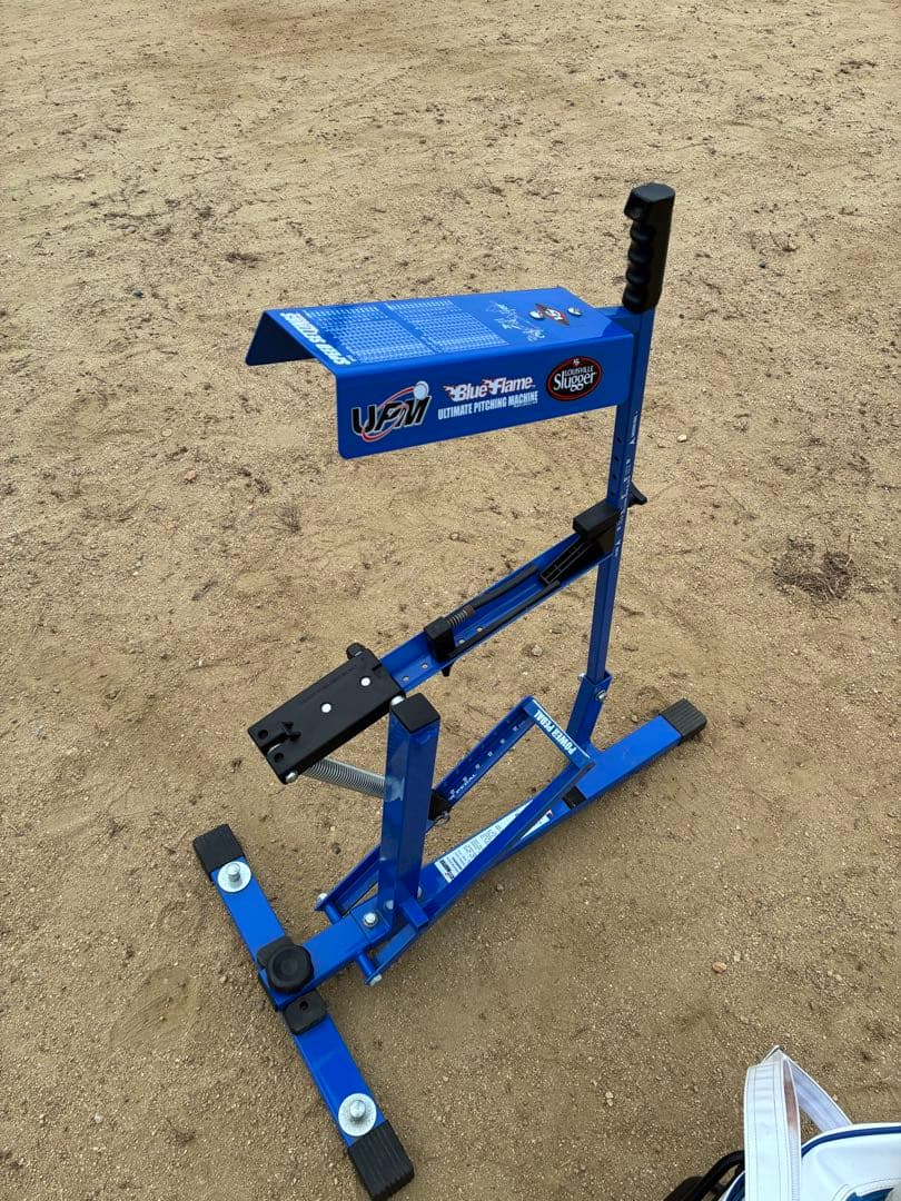 ルイスビルスラッガー　ピッチングマシン　ブルーフレーム Blue Flame