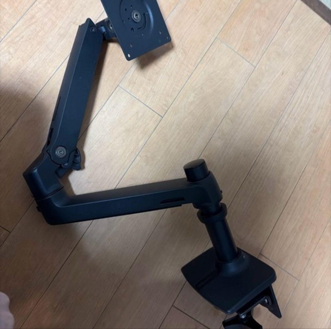 エルゴトロン ブラック モニターアーム Amazonベーシック