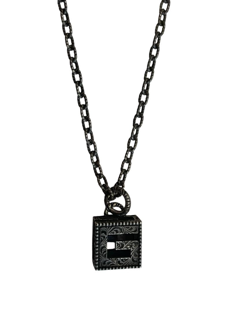 GUCCI グッチ　Gキューブネックレス [型番]552768 J8400 箱付